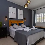 Velas 37 بيت للعطل ميلونيذاس
